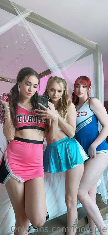 your favorite cheerleaders <33 3