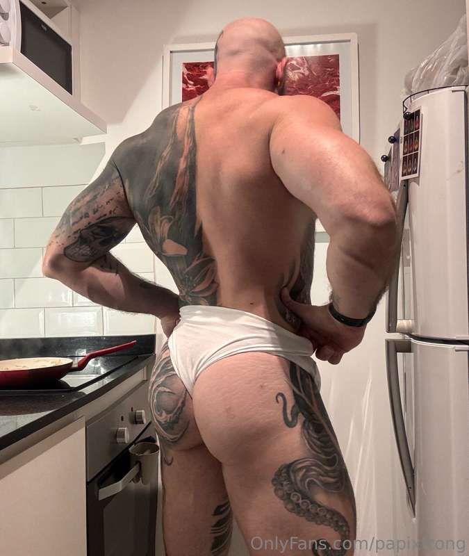 Big men are better 😈 