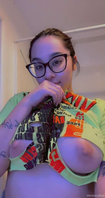 Like my “shirt”? 🤠✨ 3