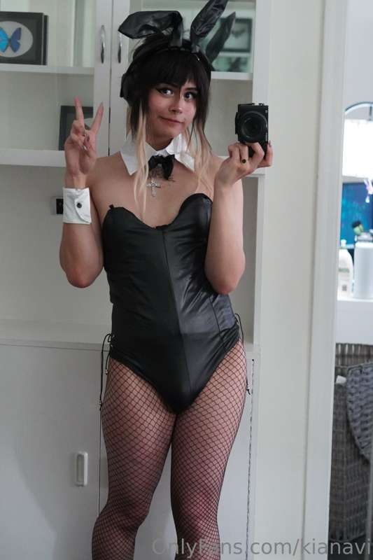 Hiiiiiiii!!!
New bunny outfit came in the mail!!
I need some.. 12