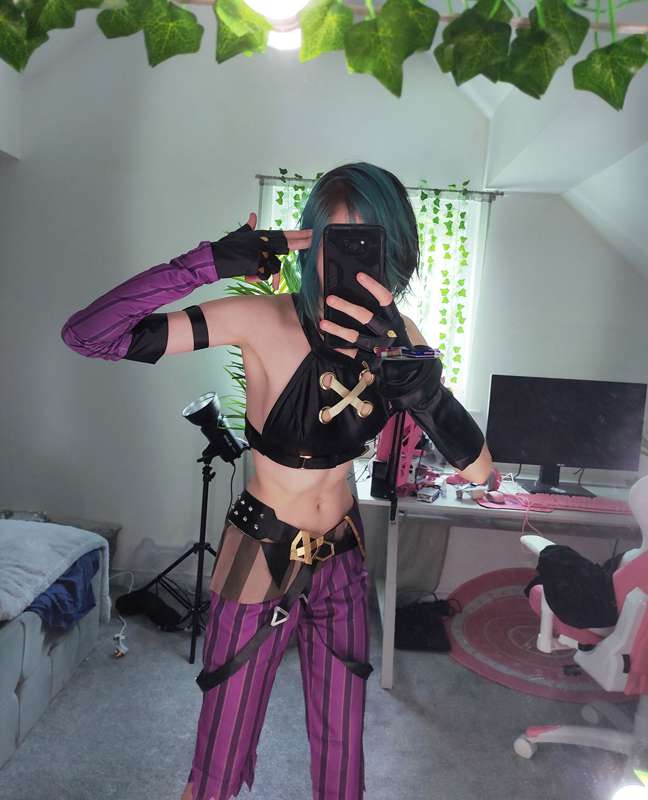 Do you like seeing me as Jinx? If so, don't forget about tom.. 10