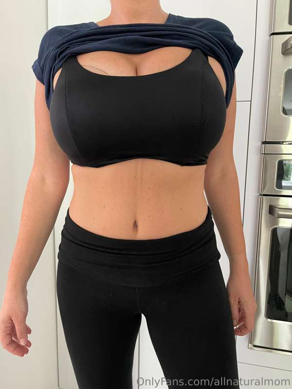 What they get to see at the gym vs what they wish they could.. 6