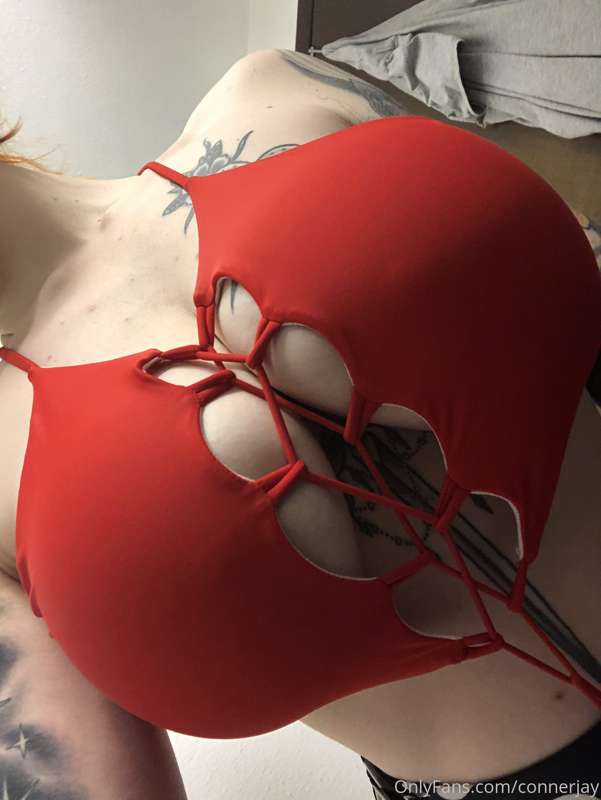 Loving my tits squeezed in this