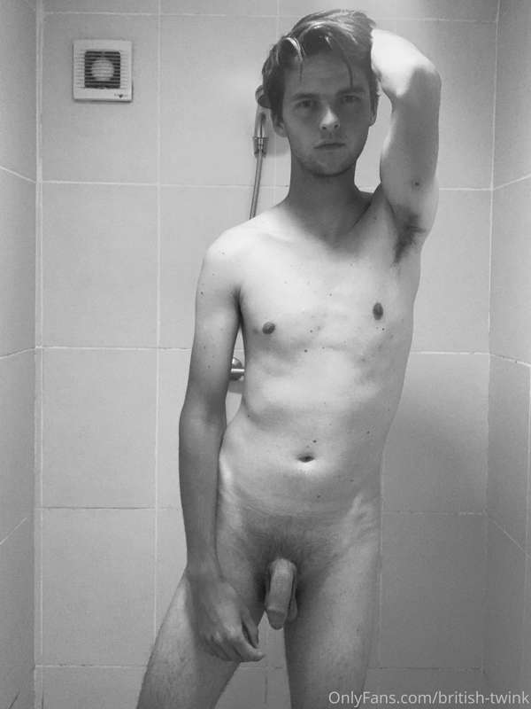 Feeling moody tonight 😏
