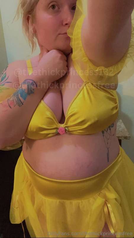 Cum watch me fuck a monster cock when you sub to my VIP 😈Fre..