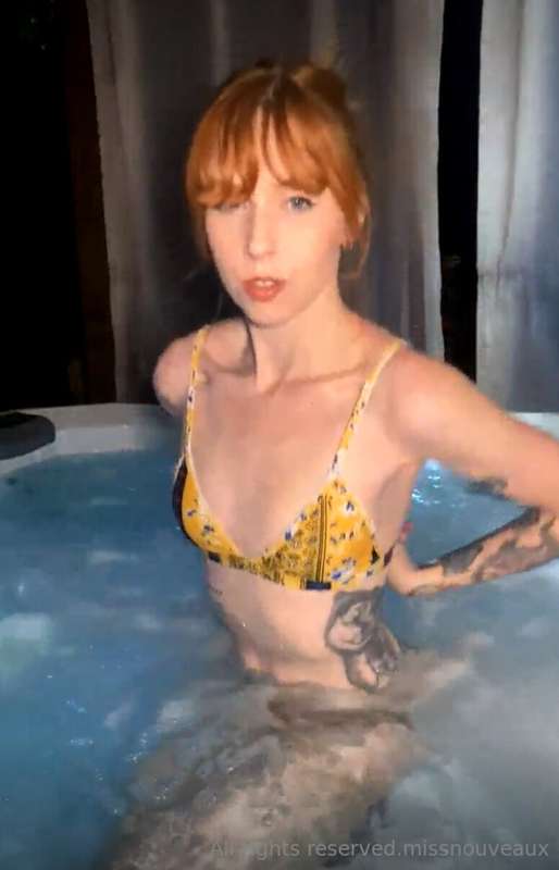 Tonight 43 minute topless Hottub live :) complete with lots ..