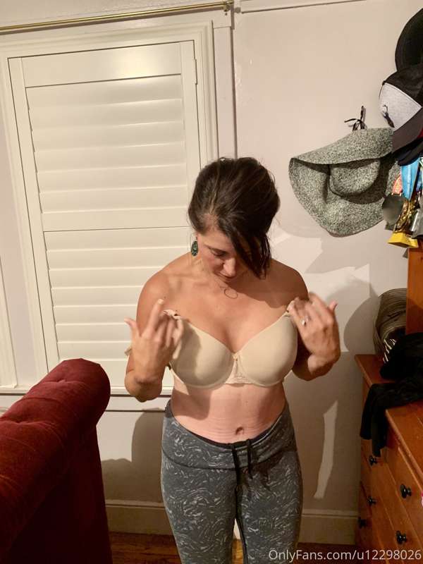 Hee hee, oopsie.  My boob fell out.  I didn’t mean to offend.. 2