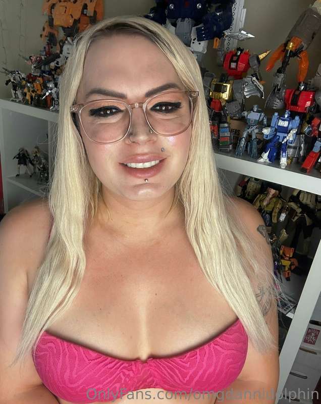 Boobs okay more boooobs 💜💜
