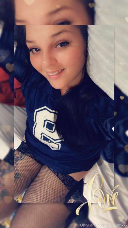 Really curious, how many of you would fuck me? Like 👍🏼 this ..