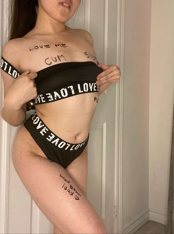 ♡ 38 photos ♡

There’s something about writing dirty words a.. 17
