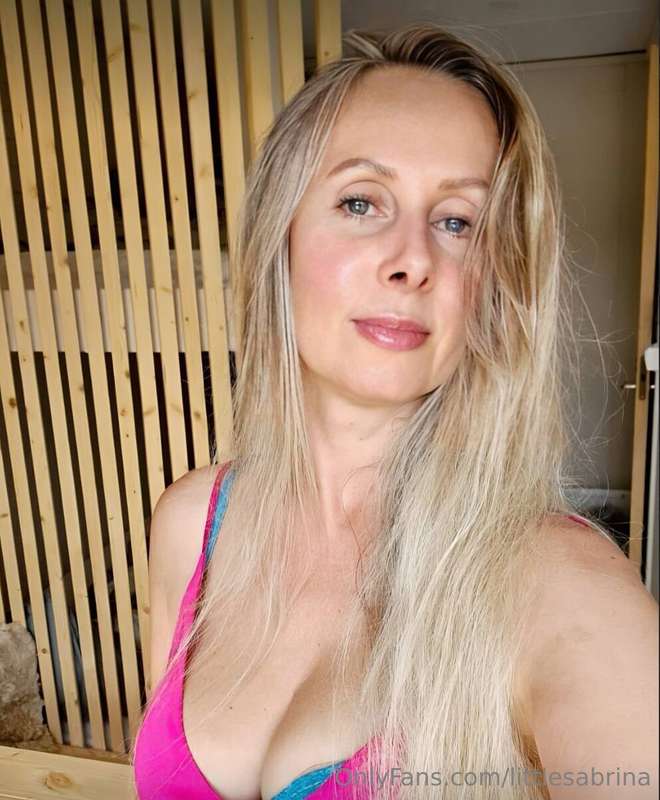 🟢She @onlyfans-jelly is ready for your cock🟢Naughty mommy wh..