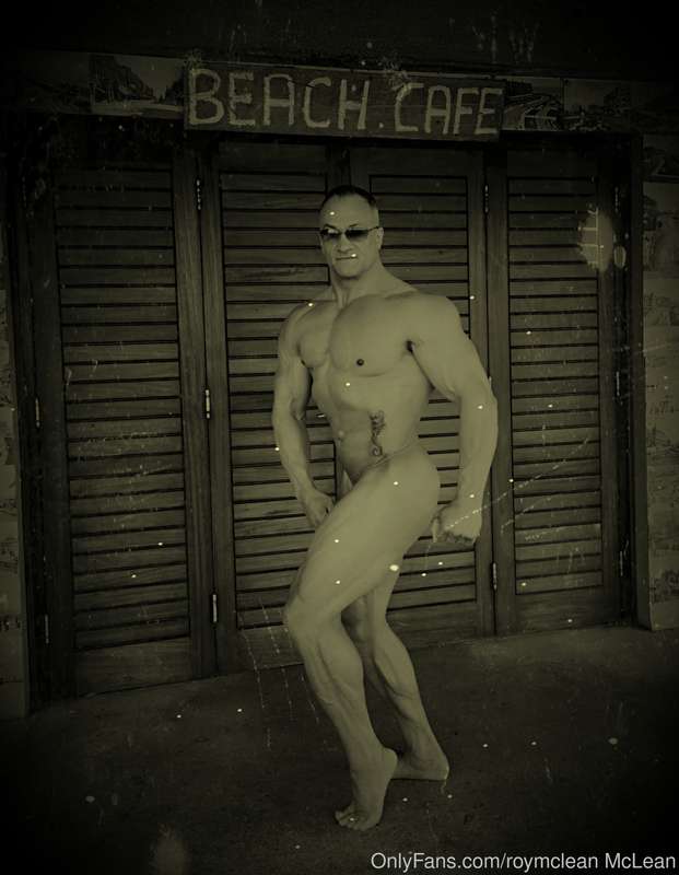 Love a vintage beach photo.