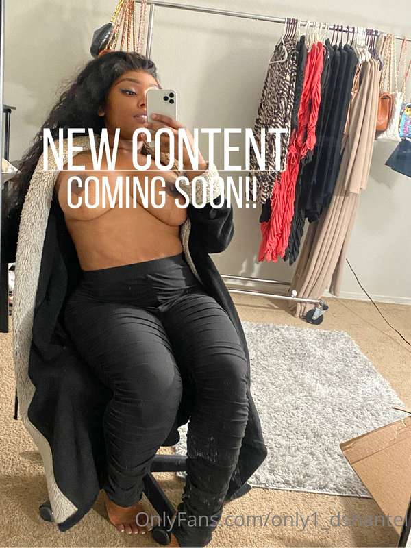 New photos/videos Coming this week!..   DM ME !!  😉📸