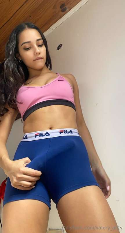 🔞@official.martina😈 Juicy girl with no limits🔞😈 She shoots i..