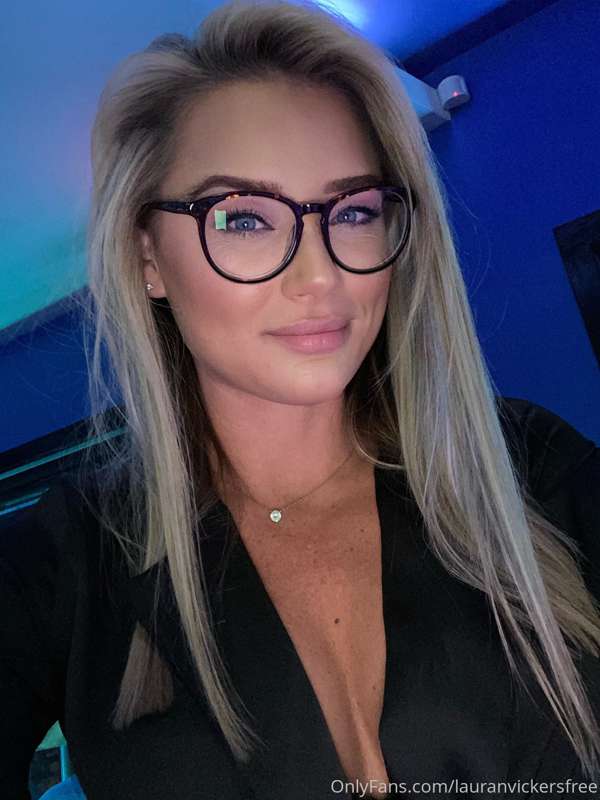 𝟸 𝚒𝚜 𝚋𝚎𝚝𝚝𝚎𝚛 𝚝𝚑𝚊𝚗 𝟷 𝚒𝚗 𝚢𝚘𝚞𝚛 𝙳𝙼𝚜 𝚛𝚒𝚐𝚑𝚝 𝙽𝙾𝚆! 👀