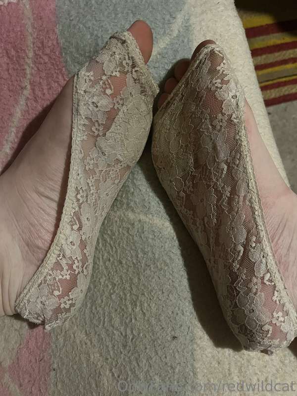 My feet are in pretty good shape (at least I think so ^^ ) 1
