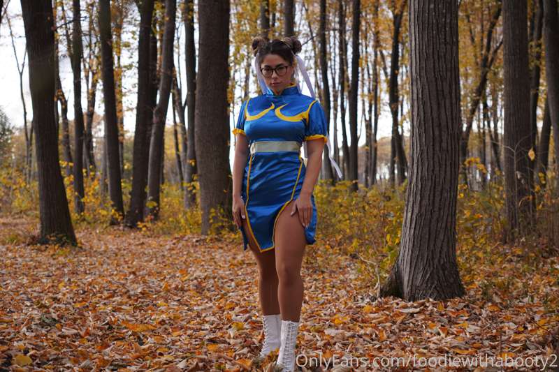 The last photo dump from this cosplay. 4