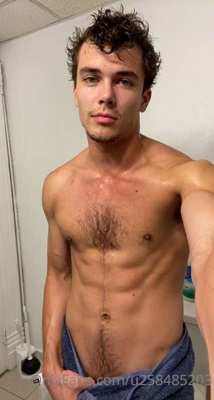 Post shower selfie