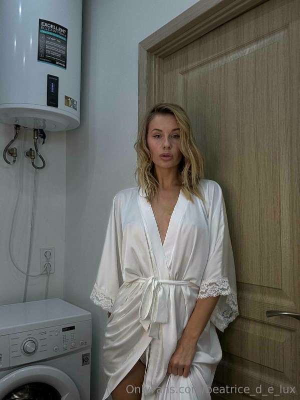 😍Imagine: I, in seductive lingerie, caress your body with my..