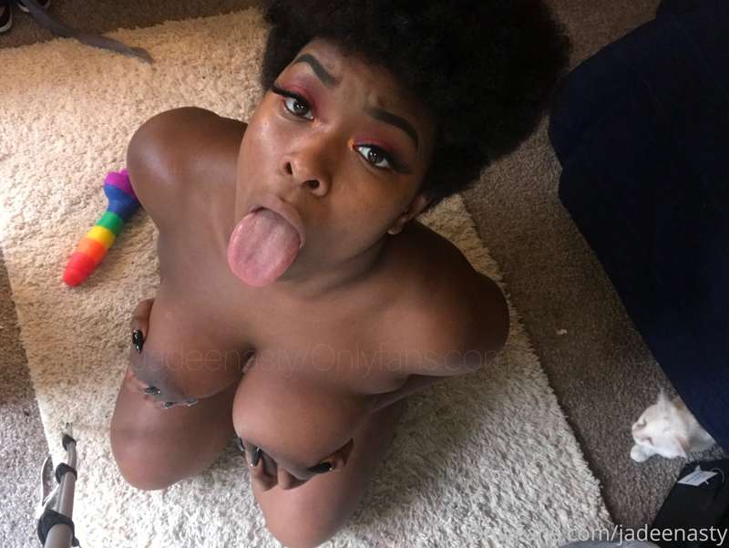 I’m begging for that dick daddy