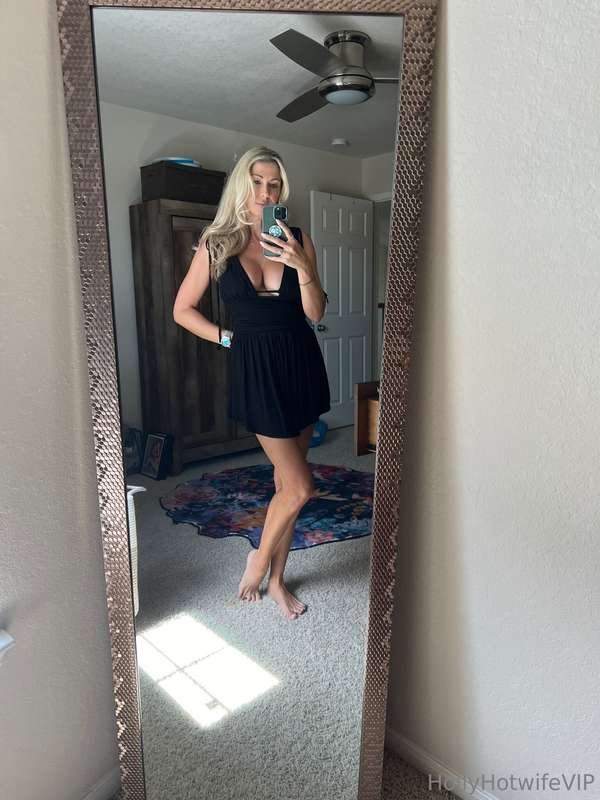 Today’s outfit ♥️♥️ would probably look better on your floor.. 1