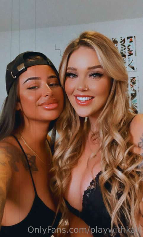 4 GG videos of me getting fucked by the HOTTEST girl i've ev..