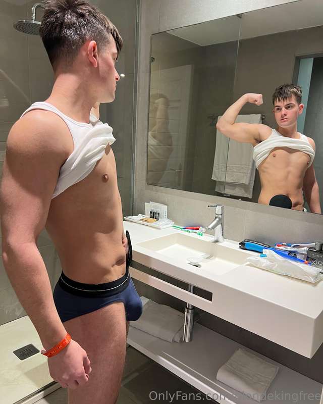 British boy leon 🌶️VIP with +1000Very naughty boy like to ge.. 2