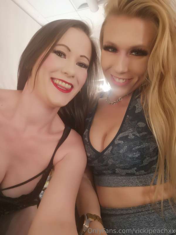 me and my bestie @themichellemoist