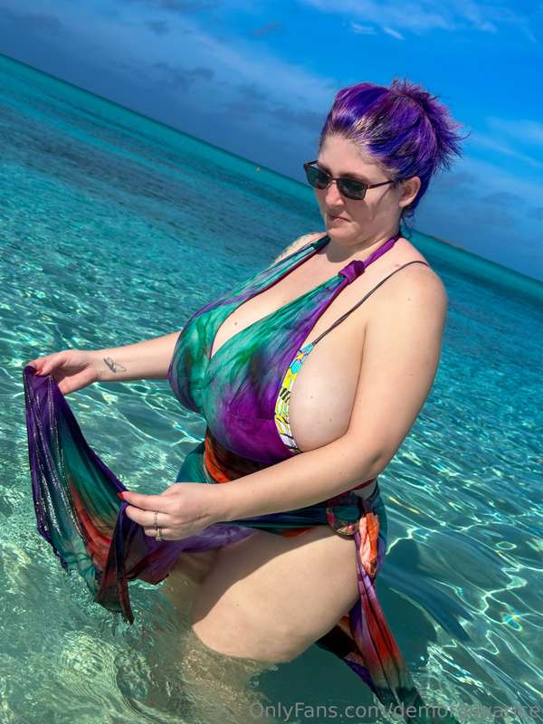 Just a few in a dress I picked up in Cozumel! My face is mos.. 11
