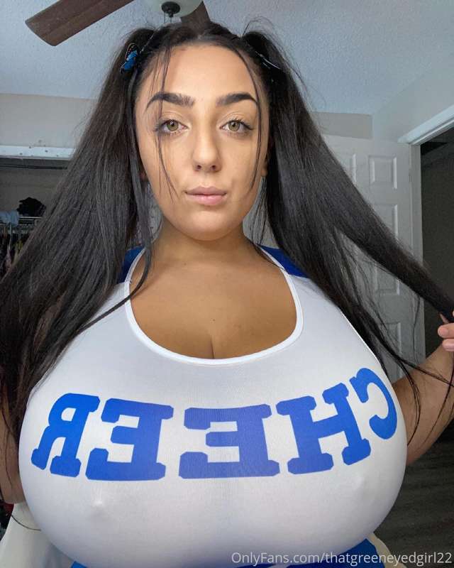 I’m the cheer leader that fucks the football team in the loc.. 4