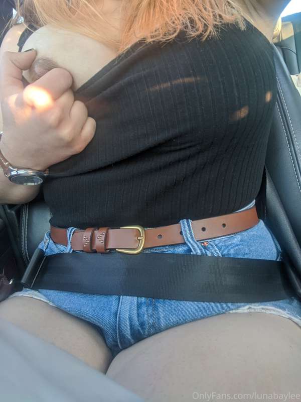try not to crash, daddy 😳🥴
let me deepthroat your fat cock w.. 2