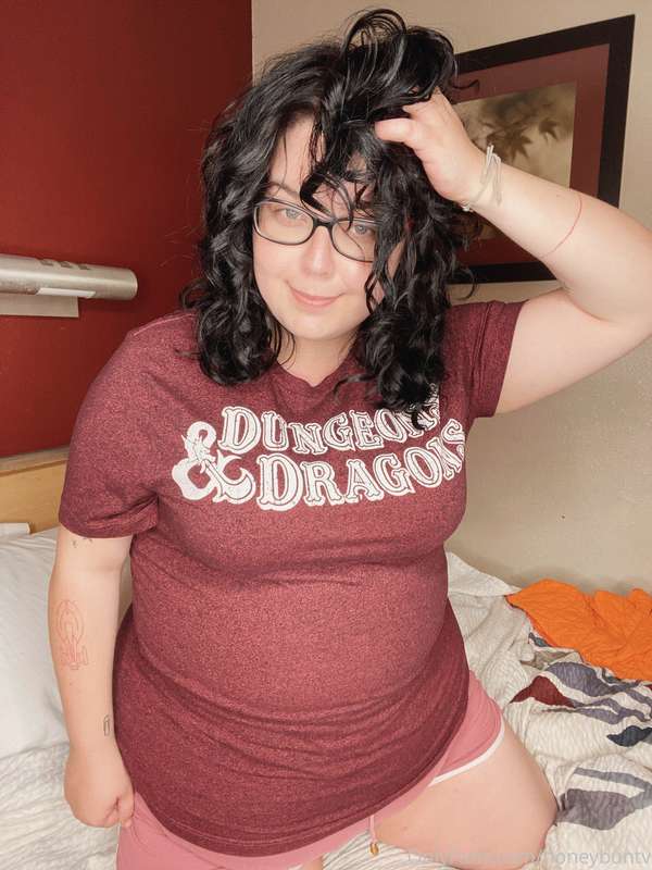Don’t you love my gorgeous plump body?? Wanna roleplay? 🐉 10