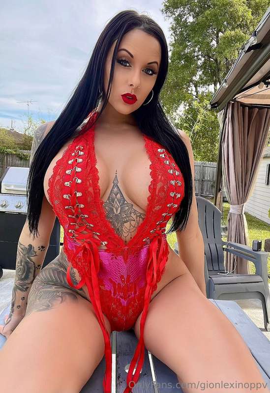 Did my outfit catch your attention? 😌 1