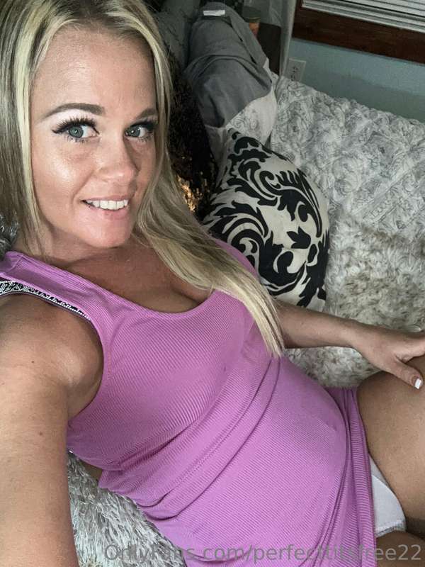 Live now join in 😘🤗