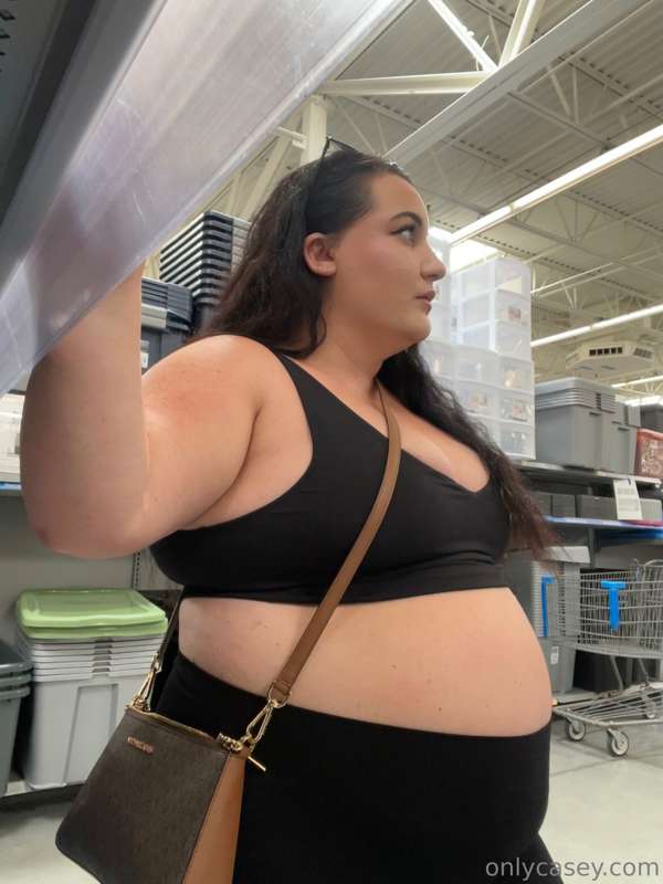 Fat people of Walmart? Not me out here buying a robot vacuum.. 2