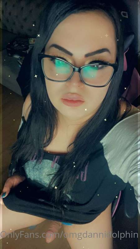 Geeky girl cock anyone?? 🐔🤓💜 6
