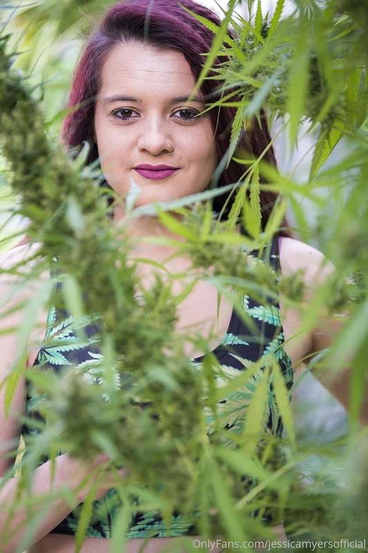 How many of my followers smoke the marijuana? How many of yo..