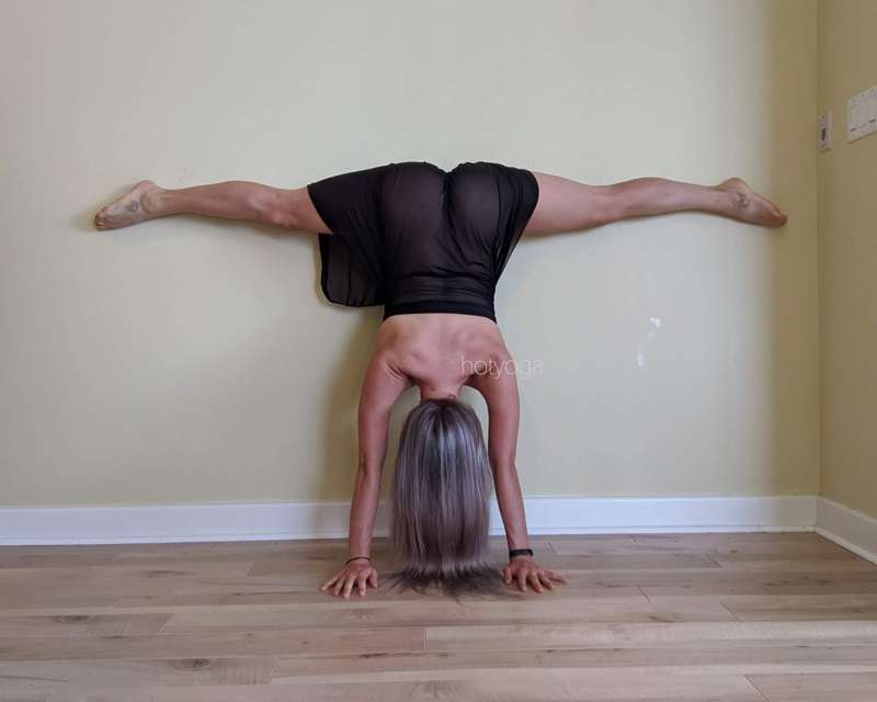 would you help stretch me? 🥺