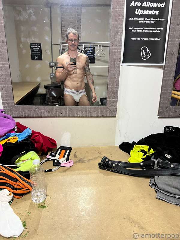 Some pics at my gym over last few days and from my gogo danc.. 10