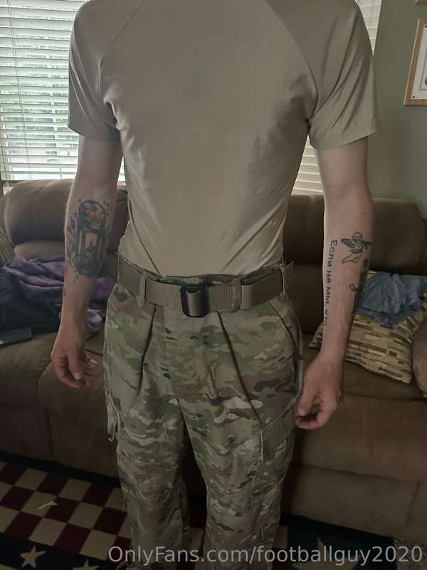 Several people have asked about full uniforms - here is an e.. 19