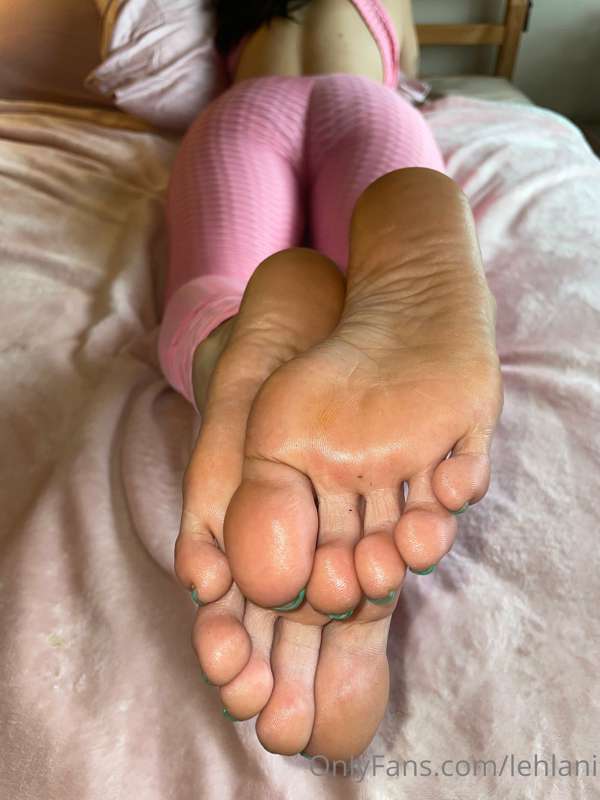 Hella sole pics 😋 5