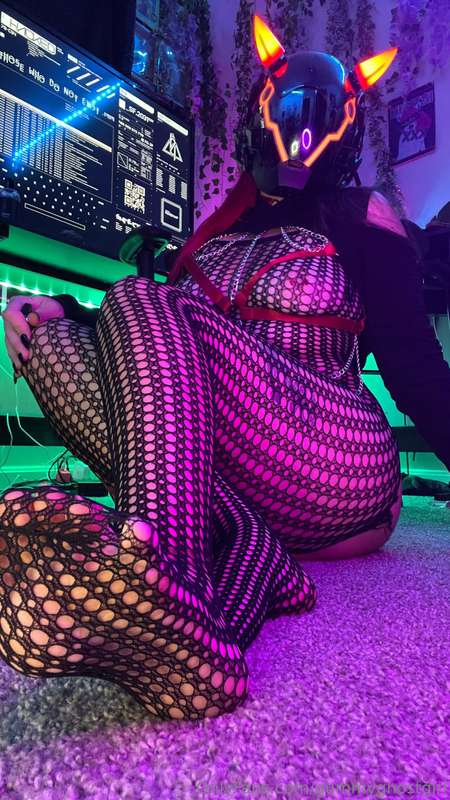 The newest sex-bot model 🤖❤️ 10