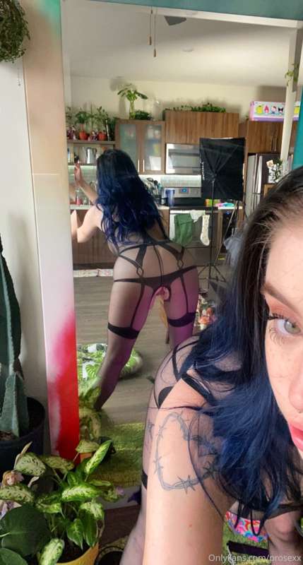 do you like this angle? This is so hot to me lol
