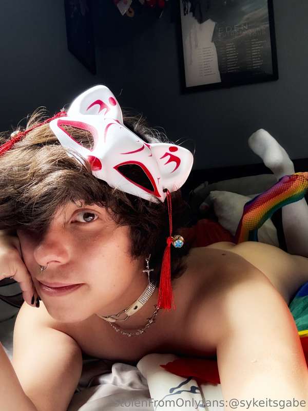 Happy pride month! 🏳️‍🌈🌈video coming tomorrow (; enjoy these.. 27