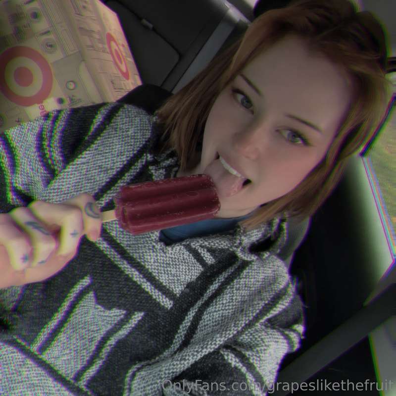 Tip 5$ to buy me a snack 💜 1