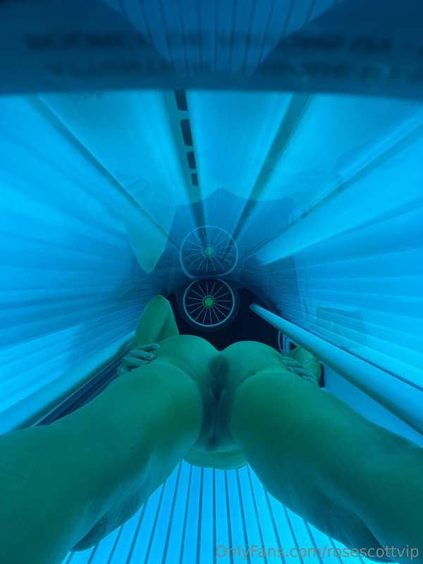 Tanning bed views 😎 5