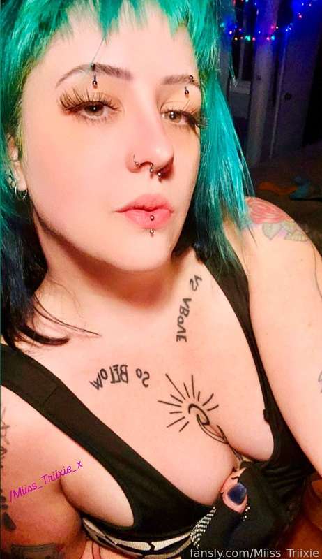 Miiss_Triixie - Fansly - 13 Nov, 2024
