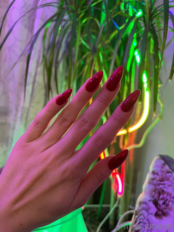 do you like my new manicure?💅🏻💋