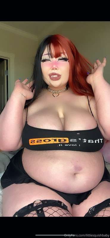 i got some cute shots of my fat arms for you guys :)) 7