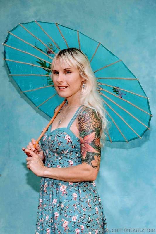 ☂️ forecast in for some wet 💦 stormy weather.   Buy my nudes..